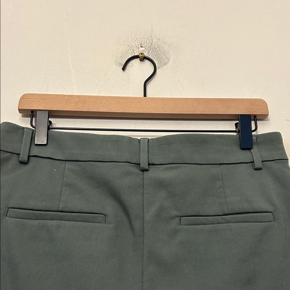 Loft Olive green pants The Skinny Size 8 EUC - Picture 4 of 7